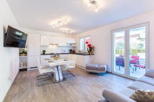 Seafront apartment