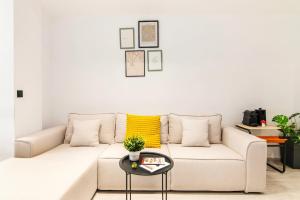 Junes Studio with Balcony & Close to Monastiraki