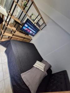 Moderno monoambiente con patio en Pichincha