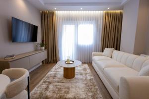 Harmony Apartment by Enida