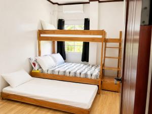 Near the Beach, Starlink wi-Fi, Modern Home