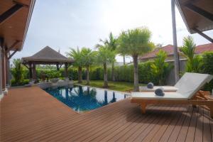 Relaxing 2BR Pool Villa Near Rawai Beaches