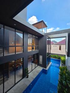 Evening Primerose Villa by Maheswara