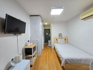 The closest to Metro, Sinchon Urban Nest for you! #신촌 #Sinchon #홍대 #Hongdae