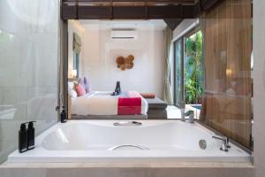 Tropical Private Pool Villa Dalaa 9