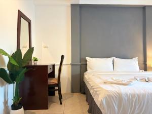 The LN Hotel