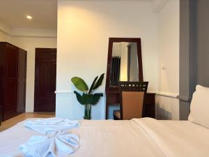 The LN Hotel