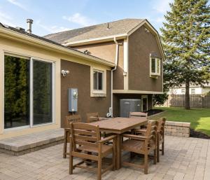 5BR & Game Room, Bridge Park & Zoo, Sleeps 12