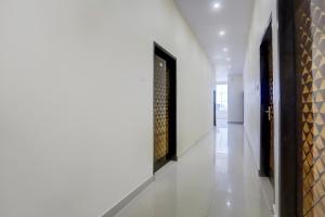 Super OYO Collection O Kalyanpur Metro Station