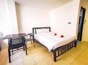 Patong Canal Villa 212