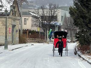 Old charm Otaru-Superb Renovation-less than 10 mins walk to Nth canal -free parking