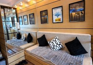23F Skyline View Air Residences Makati Fast WiFi