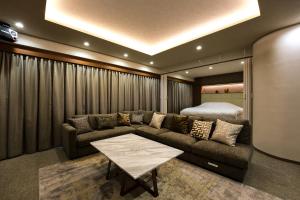 MINATO SHOWROOM-minato-
