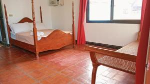 Normis Beach Resort and Apartments