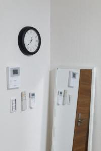 GS102 Ground Floor Open Plan Home Double Bed Private Kitchen and Bath Sleeps 2