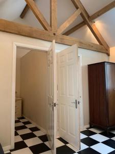 Lodge 1, The Grange