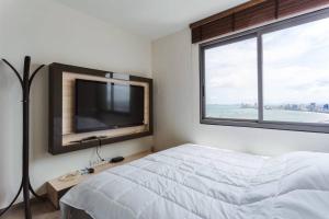2 Bedroom High Floor Sea View Unit