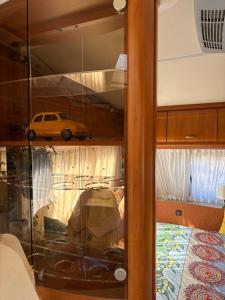 Clementine the Caravan