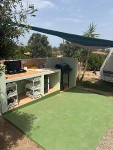 Clementine the Caravan