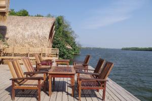 Bamboo Bungalow - Hoteles de 3 estrellas en Kampot