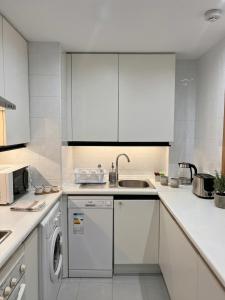 TopMarbella Marina Banús Luxury Apartment Stunning Sea Views