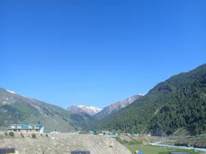 Khan guest house Naranag