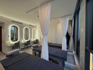 T Villa
