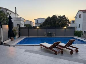 Lucija Apartmani with Pool