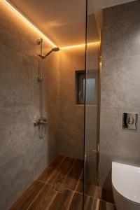 Piraeus Port Suites Luxury No4