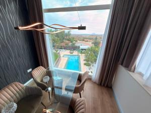 Chalet de lujo- Piscina-gym-sauna y jacuzzy