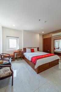 Apogee Hotel