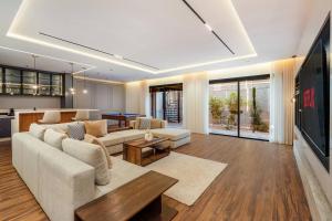 5BR Villa Pool, Jacuzzi, Hammam Housekeeping