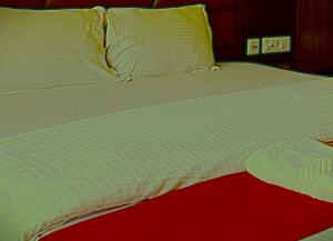 Hotel Ghumog Stay In Kasauli