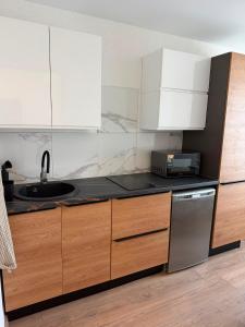 Bright & Brand New Appartment