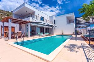 Seaview holiday home Lemona