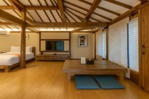 The Seaes Hotel & Resort
