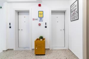 Jess Modern Studio with Balcony & Close to Monastiraki and Gazi