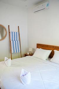 Villa Mendi - New 3-Bedroom Pool Villa, Sleeps 7