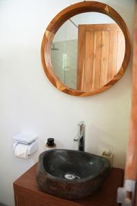 Villa Mendi - New 3-Bedroom Pool Villa, Sleeps 7