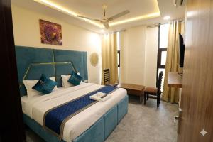 Hotel Indrapuram Grand - 2 Min From Indirapuram & Sector 62