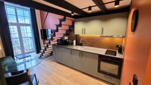 Urban Terracotta Loft - Newly Renovated