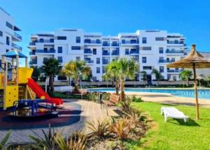 Appartement a 200 m de la plage avec vue sur piscine
