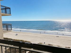 Accessible Oceanfront 2BR • Elevator Pool – Buena Vista Plaza