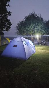 Tenda Standar Pantai Madasari