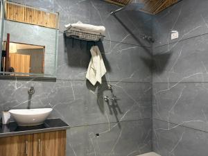 VAAS by PLAY Hotels - ROOTS AND SKY water villas