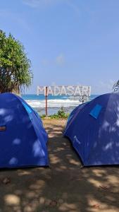 Tenda Standar Pantai Madasari