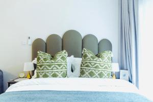 Urban Sage - Modern Studio in Sarona City, Gaborone - Free Parking,Pool & WIFI