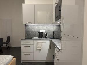 Cozy Bašty Apartment near City Center