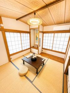 Japanese Tatami House Private Whole House Near Asakusa & Skytree 5-min Walk to Station Quiet Residential Area Great Airport Access Perfect for Families