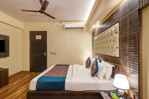Hotel Palm Grand At Luxury Naraina Central Delhi